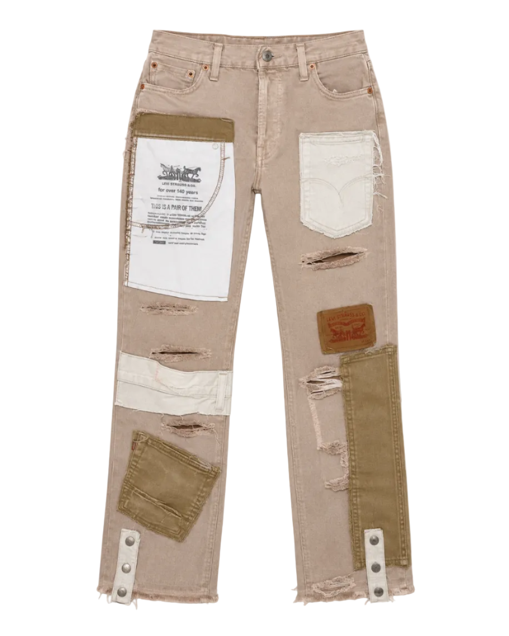 Le Pétite Jean sand-colored jeans with classic five-pocket design and straight-leg fit, shown on a model.